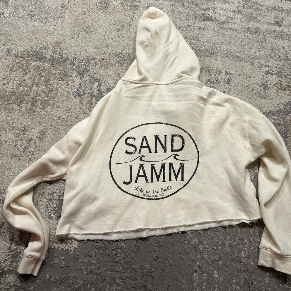 cropped white hoodie